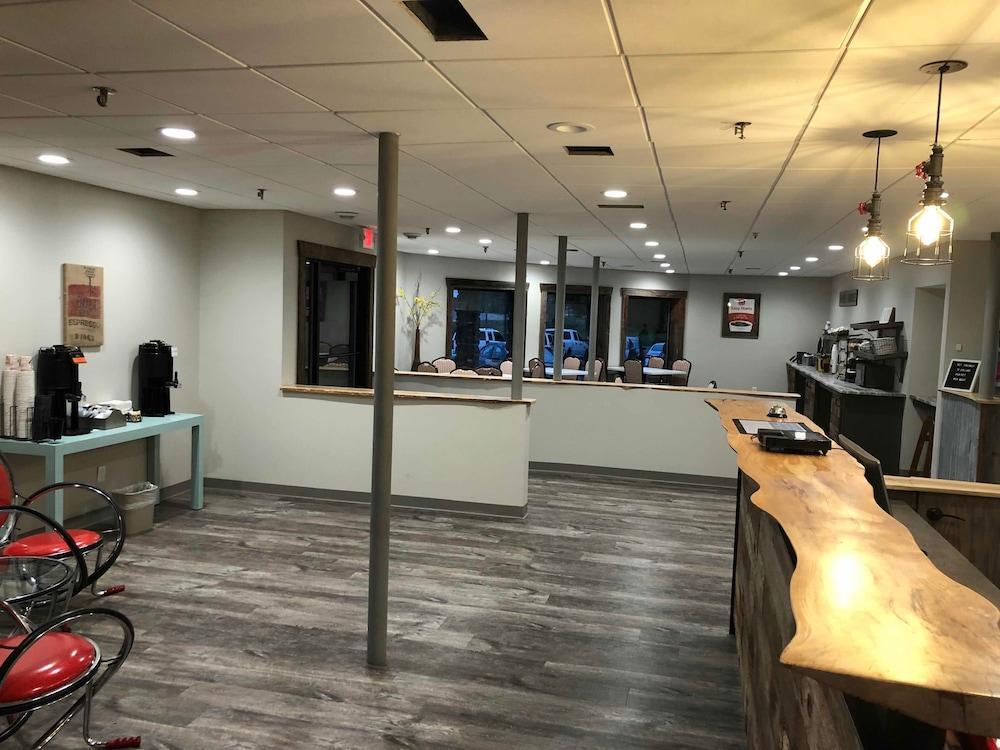Econo Lodge Lakeview Маркетт Экстерьер фото