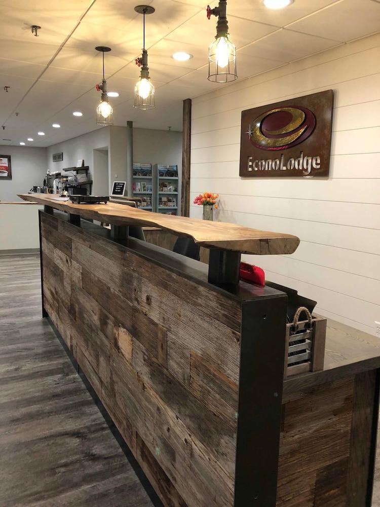 Econo Lodge Lakeview Маркетт Экстерьер фото