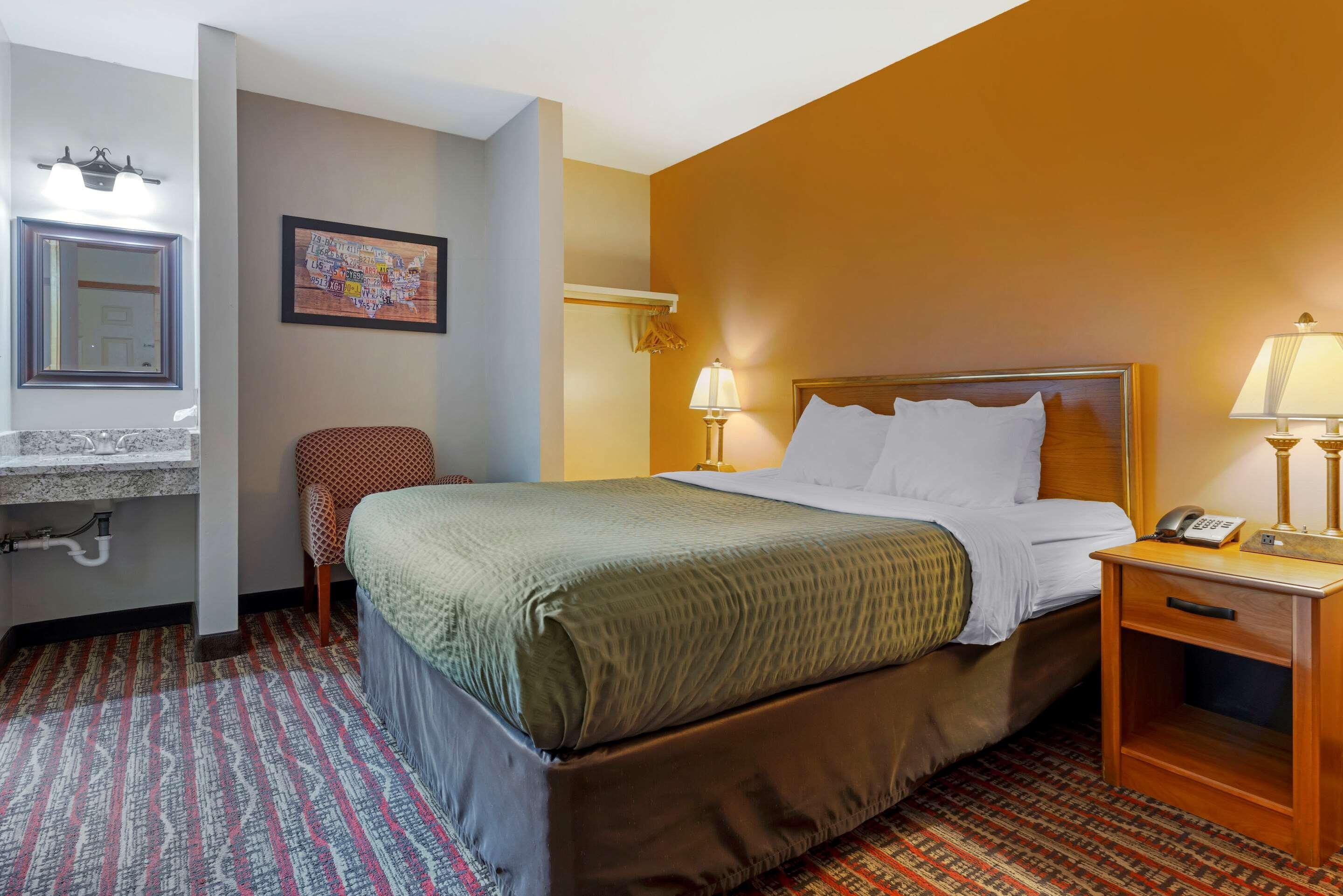 Econo Lodge Lakeview Маркетт Экстерьер фото